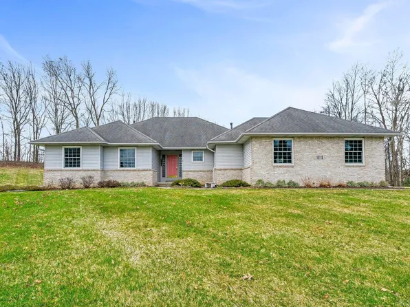 10118 Windy Knoll Ct, Clarkston, MI 48348