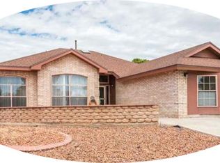 101 Lago Lindo Dr, Horizon City, TX 79928