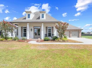 105 Snapping Ln, Broussard, LA 70518