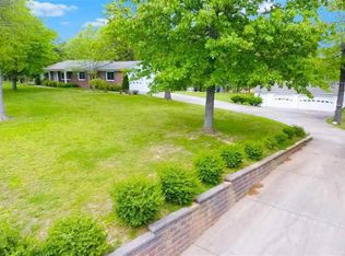 1240 S Friendship Rd, Paducah, KY 42003