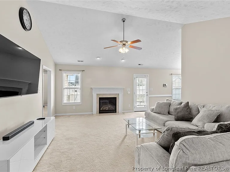 255 Collinwood Dr — Photo 7