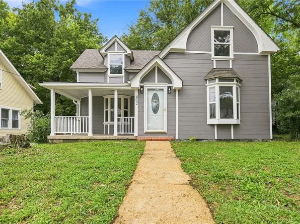 402 S Camden St, Richmond, MO 64085