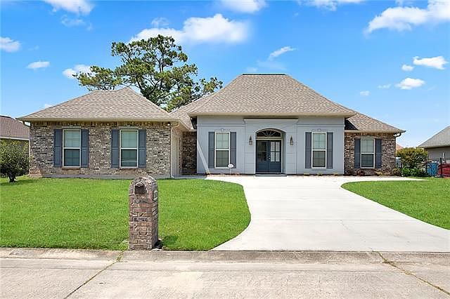 1st image of 13583 Riverlake Dr