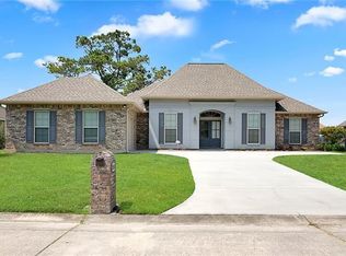 13583 Riverlake Dr, Covington, LA 70435