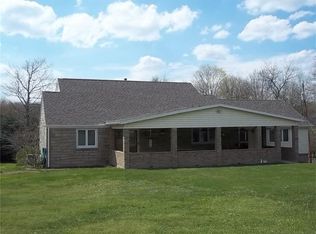 216 Saunders Station Rd, Trafford, PA 15085