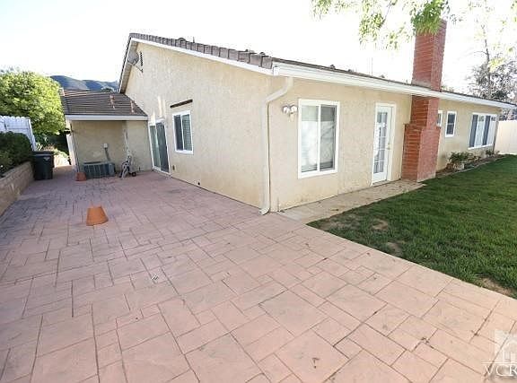 3rd image of 909 Lindawood St