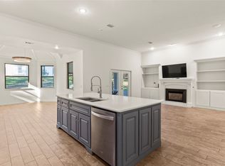 409 Oak Creek Dr, Kemp, TX 75143