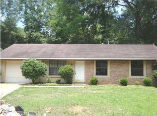 1978 Elaine St, Jackson, MS 39204