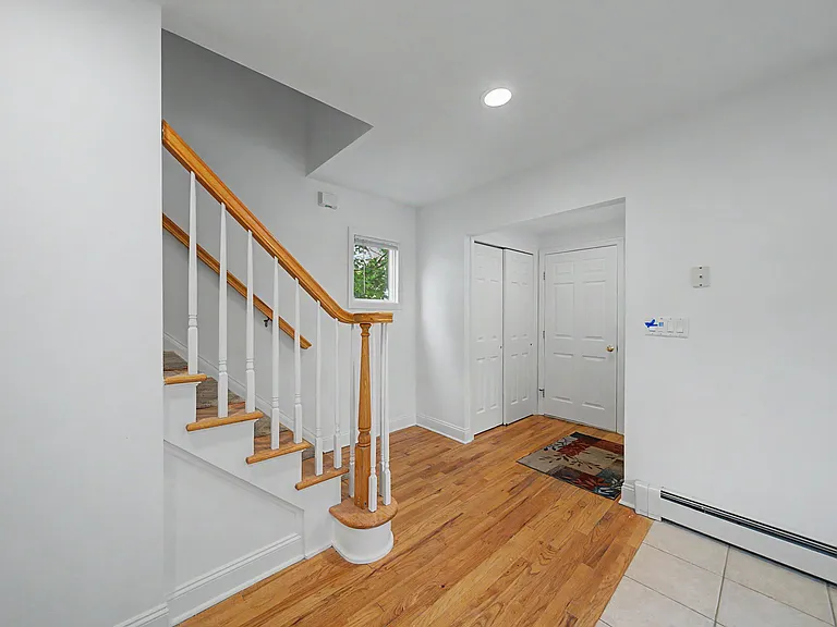 15 Chestnut St — Photo 2