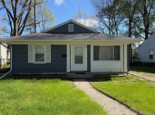 10111 Albany St, Oak Park, MI 48237