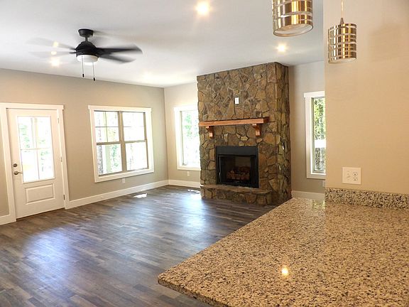4th image of 300 Laurel Springs Dr