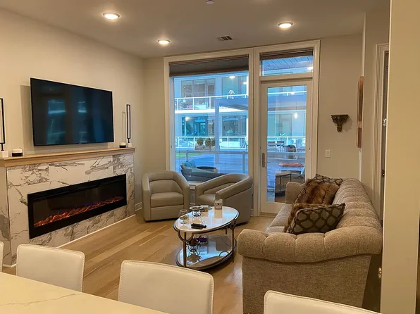 3 Somerset Ln Unit 314, Edgewater, NJ 07020