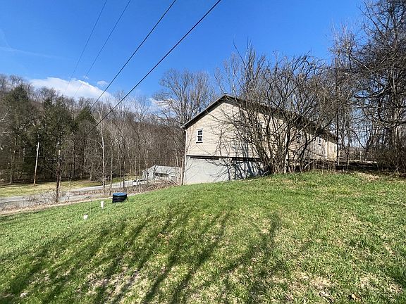 5th image of 144 Cove Forge Rd