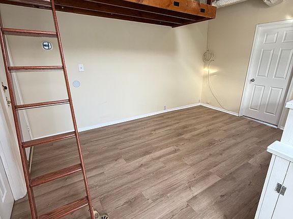 4th image of 30 Chandler Sq APT 15