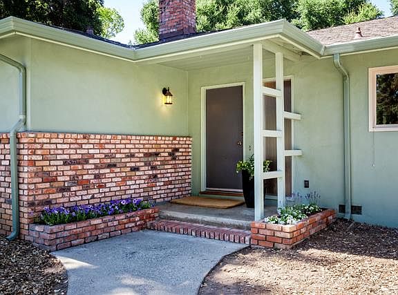 2nd image of 22180 Cloverly Ct