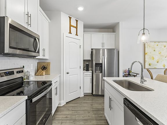 2nd image of 4538 Skywood Ln