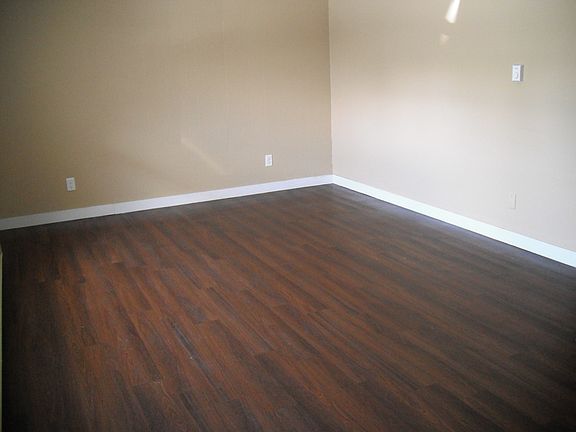 2nd image of 407 W Mulberry St APT 6