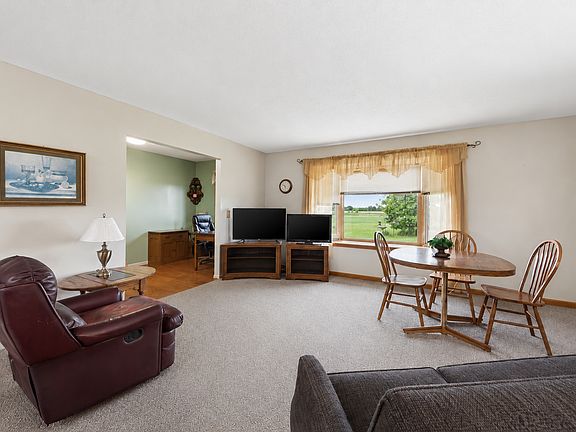 3rd image of 7725 Dolphin Rd
