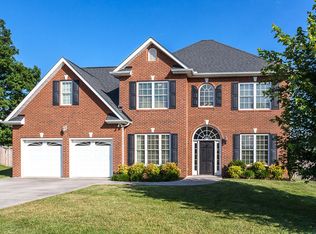 607 Balmoral Ln, Knoxville, TN 37912