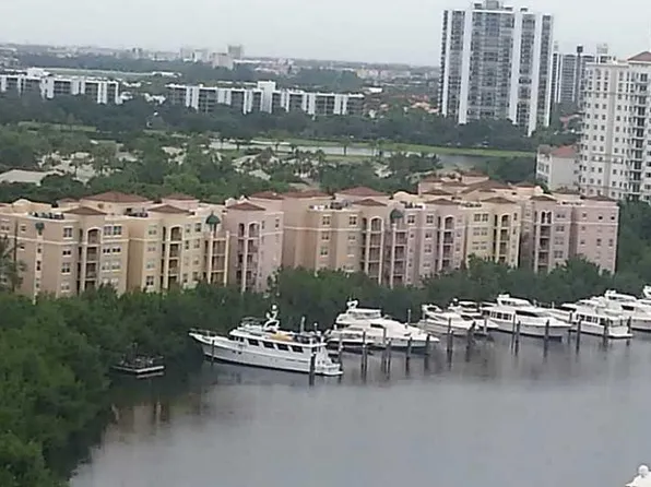 19901 E Country Club Dr, Aventura, FL