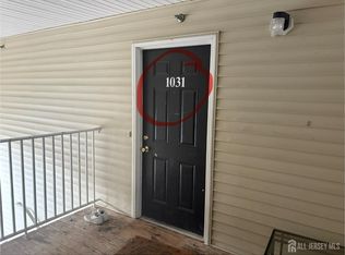 1031 Dogwood Ct, New Brunswick, NJ 08901