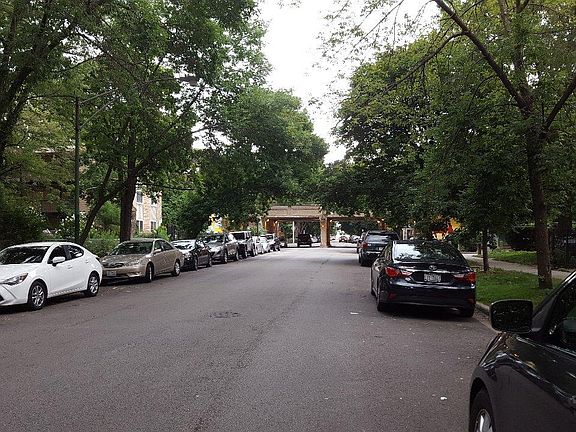 4th image of 1420 W Estes Ave APT 2D