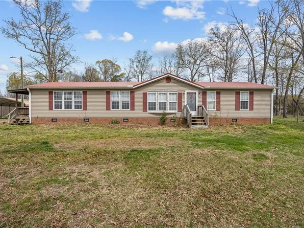 6955 Garrett Store Rd, Liberty, NC 27298