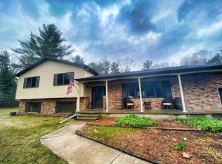 N2551 Edgewood Dr, Marinette, WI 54143