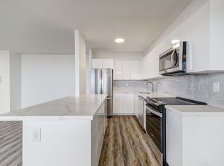 370 Ridelle Ave #1136410, Toronto, ON M6B4B4