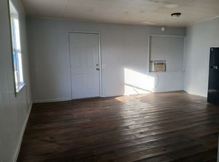 306 Walnut St APT 6, Green Forest, AR 72638