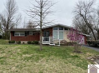 714 Elm St, Calvert City, KY 42029