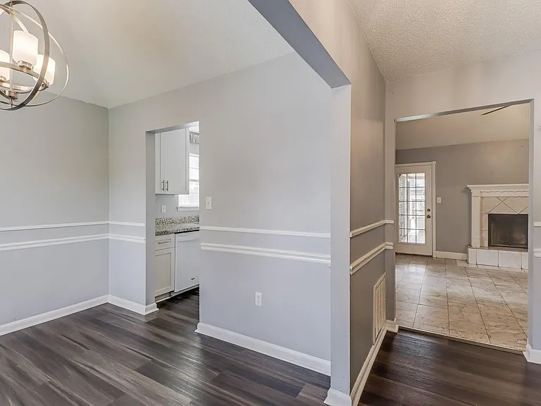 14160 Maple Ct — Photo 17