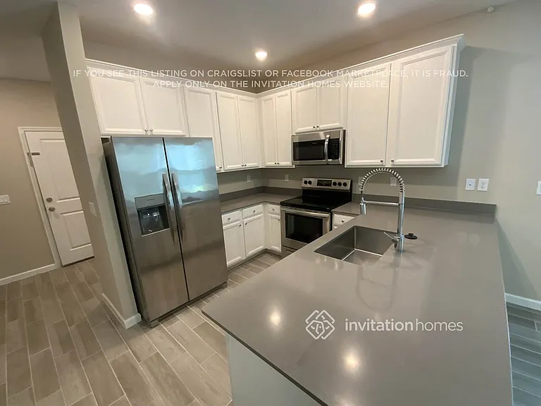 667 Cherry Ridge Dr — Photo 4