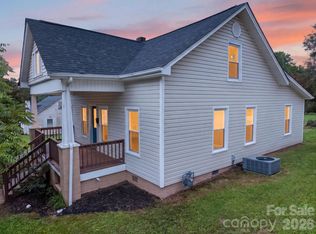 410 Spruce St SW, Lenoir, NC 28645