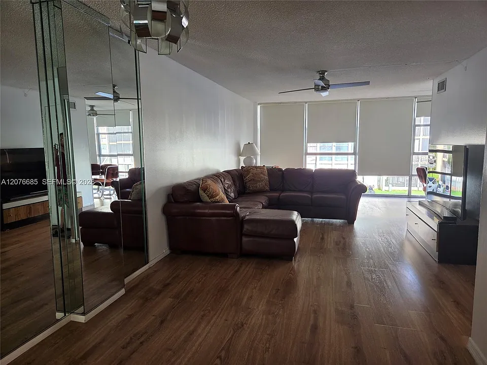 501 Three Islands Blvd #209