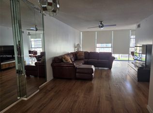 501 Three Islands Blvd APT 209, Hallandale, FL 33009