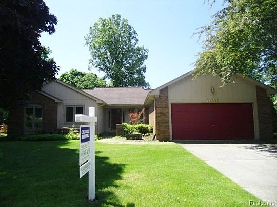 1st image of 34283 Pembroke Ave