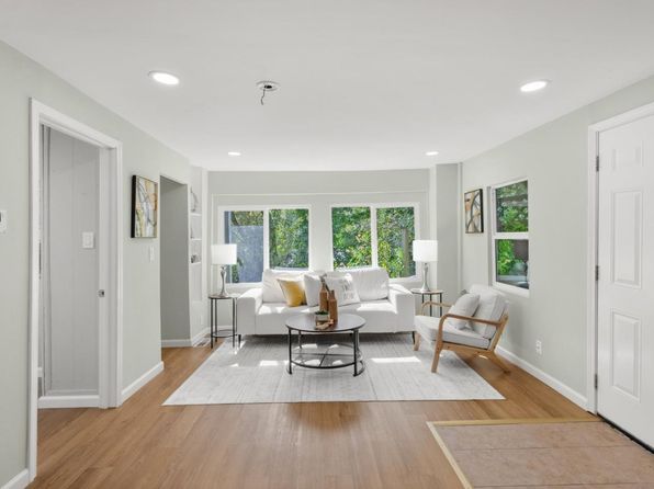19046 Laurel Dr, Los Gatos, CA 95033