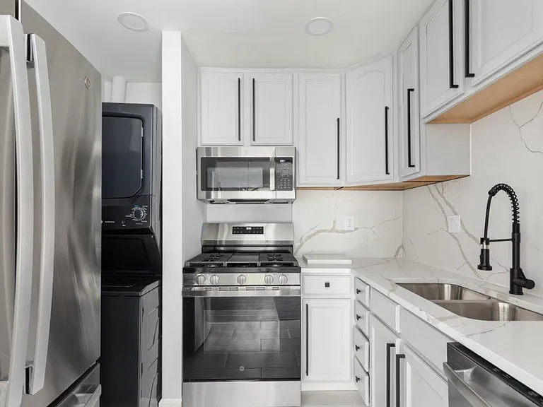 1701 Gainesville St SE #101 — Photo 7