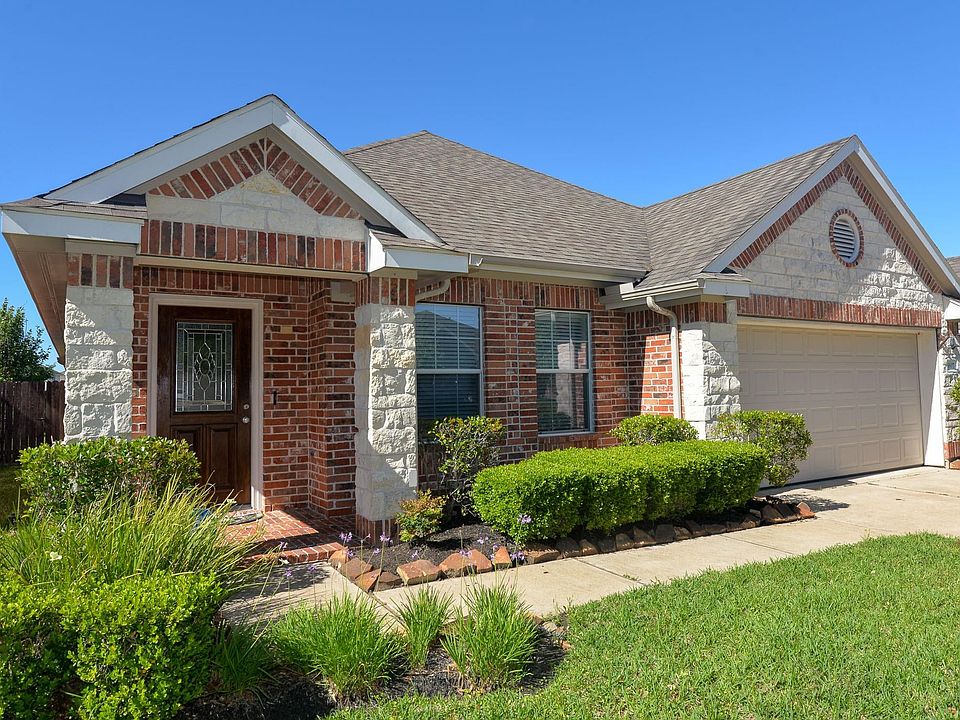 1st image of 13607 Manor Crest Ln