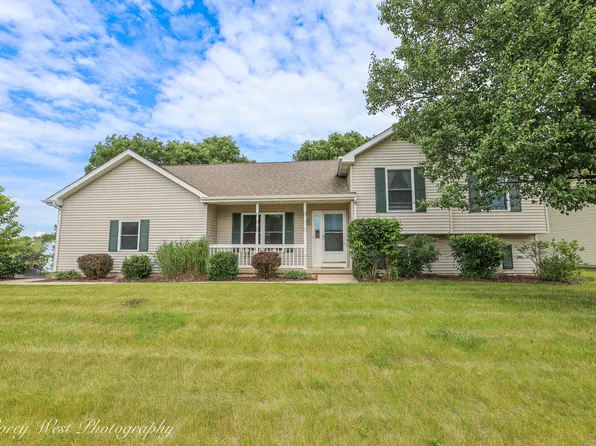 480 N Aspen Dr, Cortland, IL 60112