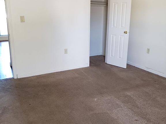 3rd image of 13911 Grandboro Ln APT 89