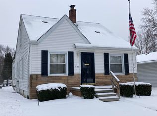 820 N Dorchester Ave, Royal Oak, MI 48067
