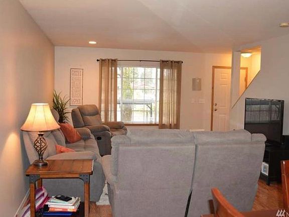 4th image of 217 N Township St #217