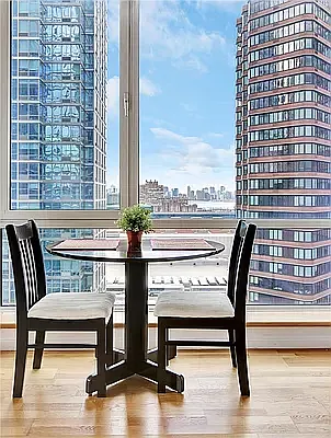 Rented by R New York | media 1