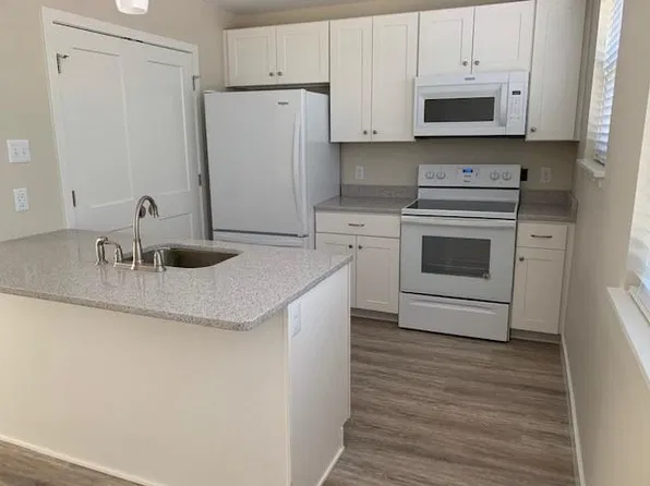 412 S College St, Carlisle, PA 17013