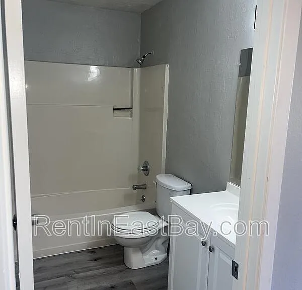 6701 Laird Ave #5 — Photo 10