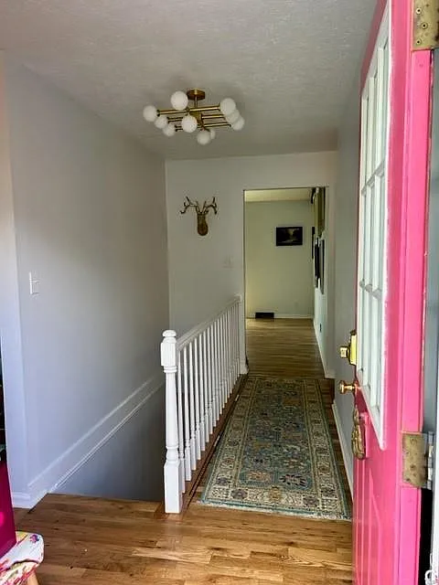 4 bed, 2000 sqft, $2,200 — Photo 2