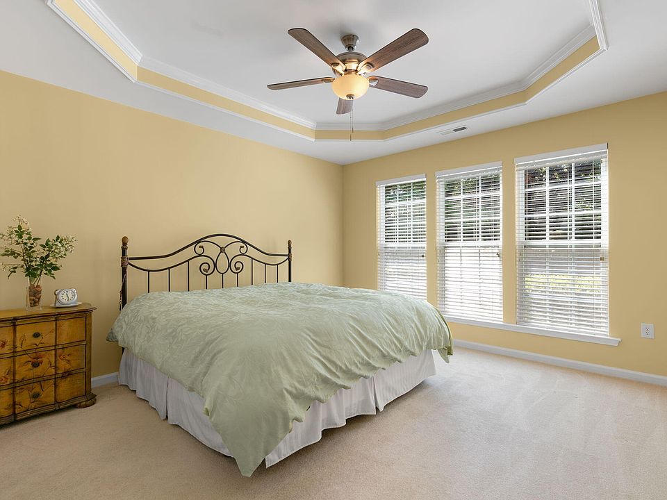 1st image of 709 Nevins Pl