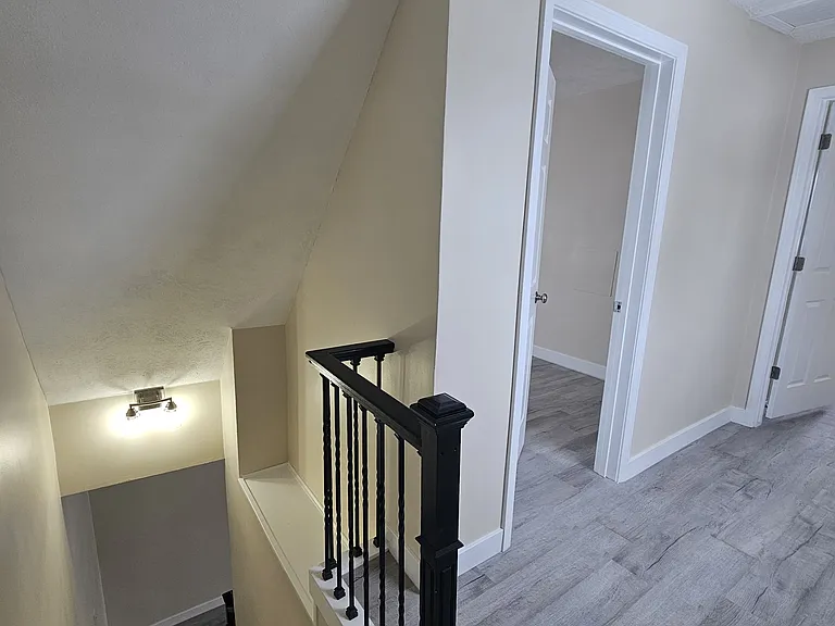 507 E Water St — Photo 10